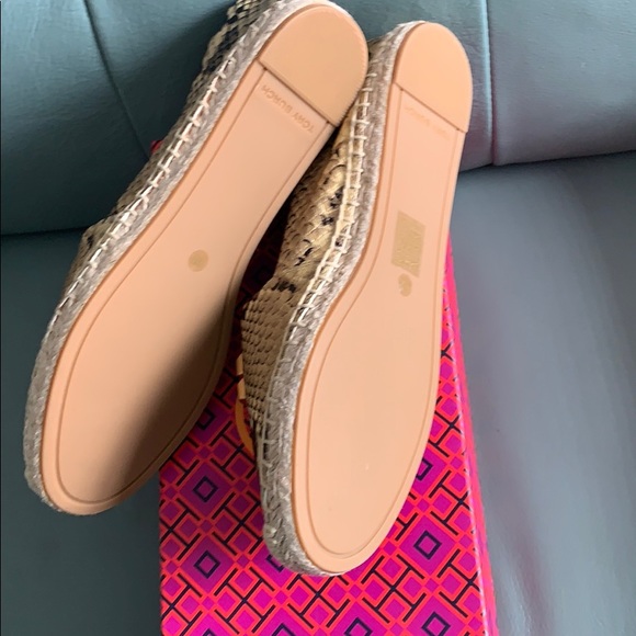 NWT  Tory Burch® Eleanor Snakeskin Embossed Espadrille - Picture 16 of 16